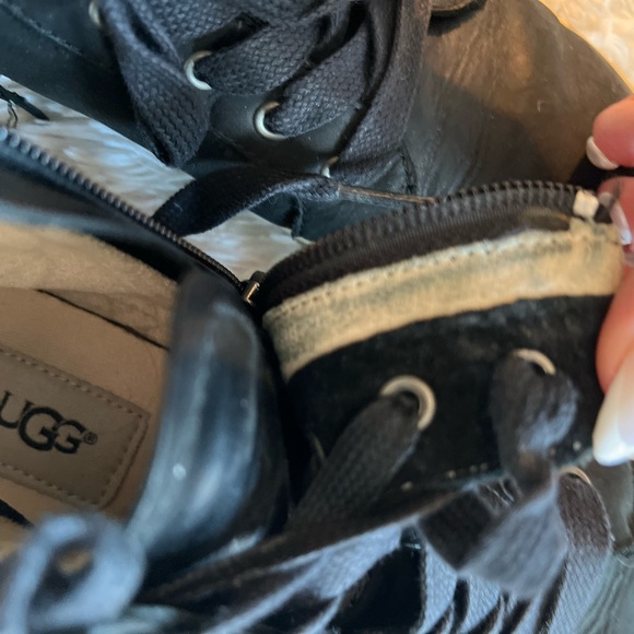 UGG boots size 7.5 in GUC - Picture 16 of 16